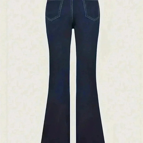 Dark Wash Casual Women's Mom Fit Jeans - Picture 3 of 4